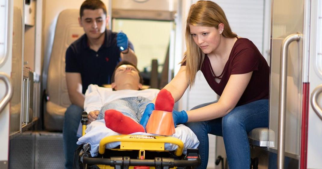 How Can AI Help Paramedics Improve Communication With Patients And Their Families?